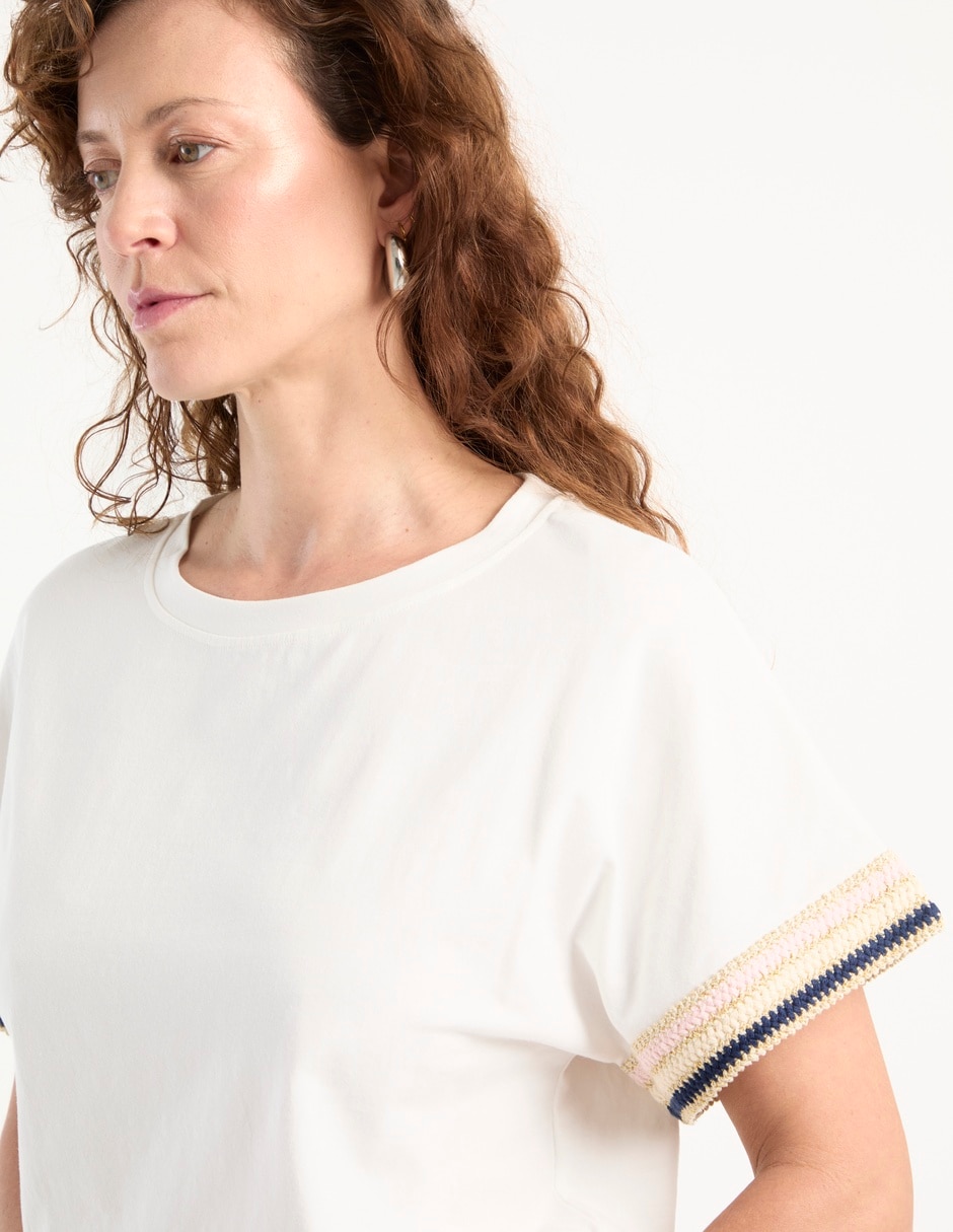 Playera manga corta cuello redondo para mujer 4