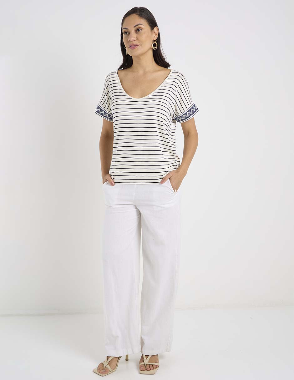 Playera manga corta cuello V para mujer 3