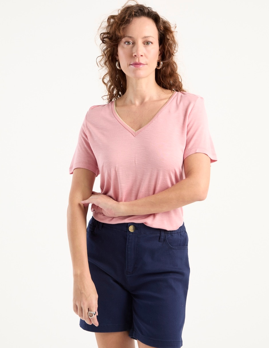 Playera manga corta cuello V para mujer