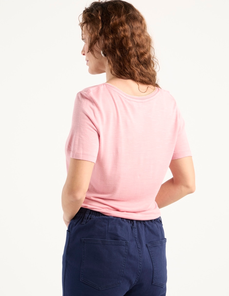 Playera manga corta cuello V para mujer 2
