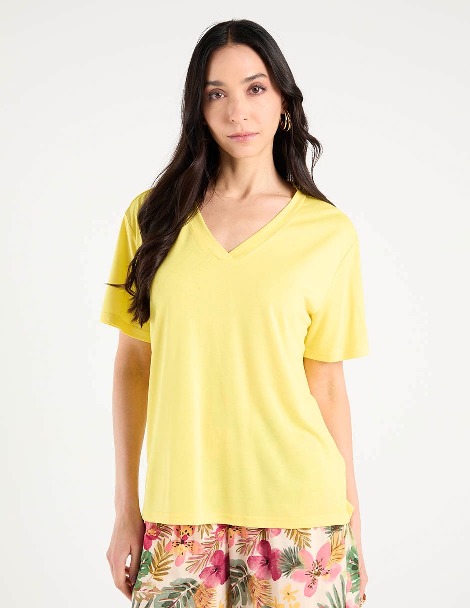 Playera manga al codo cuello V para mujer