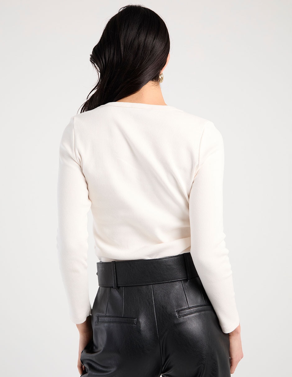 Playera manga larga cuello redondo para mujer 7