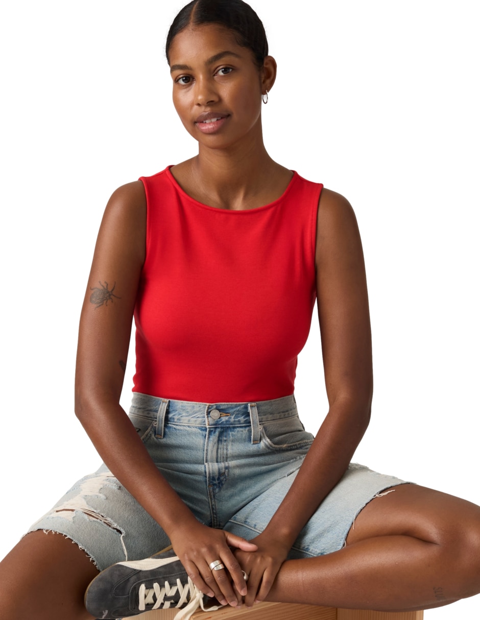 Playera cuello redondo para mujer 3