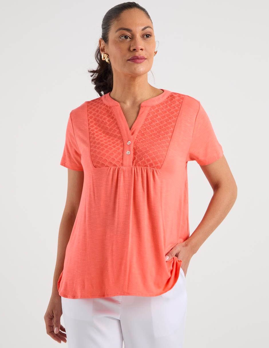 Playera manga corta cuello V para mujer