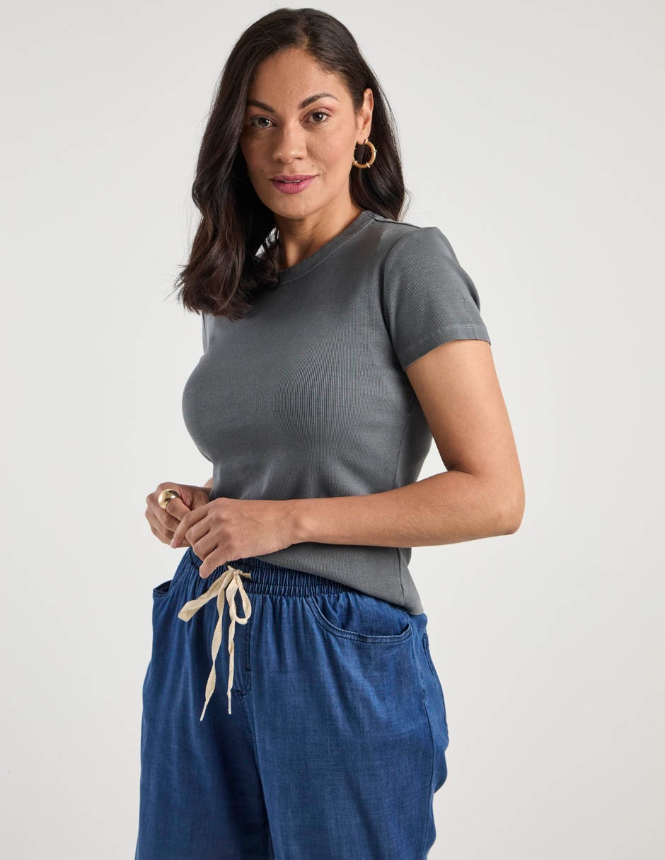 Playera manga corta cuello redondo para mujer 2