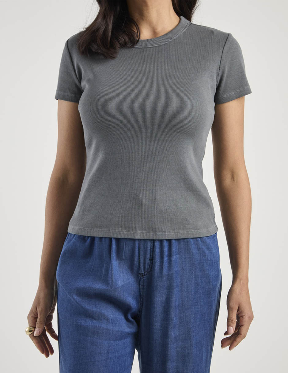 Playera manga corta cuello redondo para mujer 7