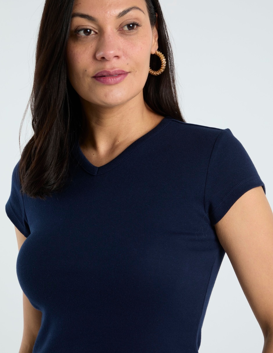 Playera manga corta cuello V para mujer 4