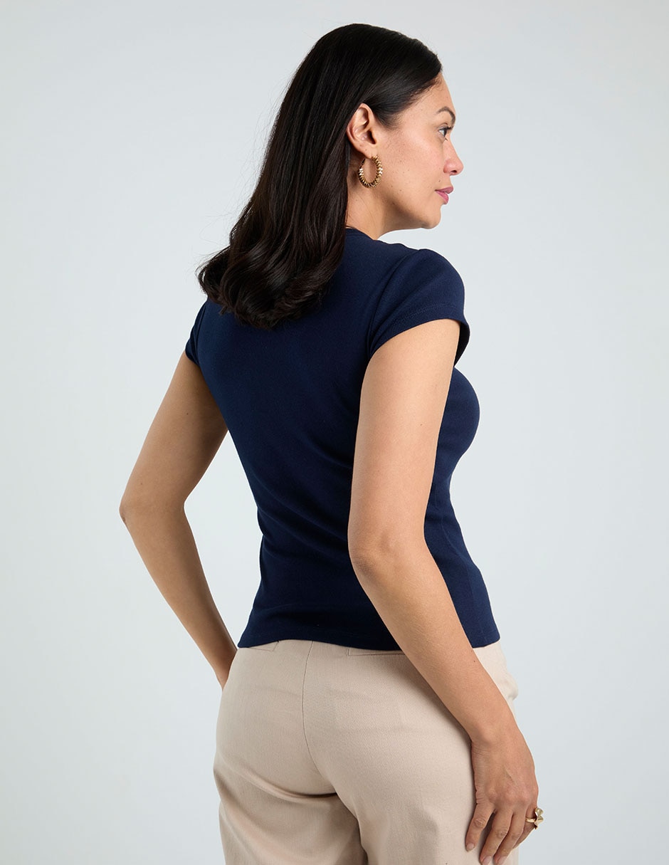 Playera manga corta cuello V para mujer 6