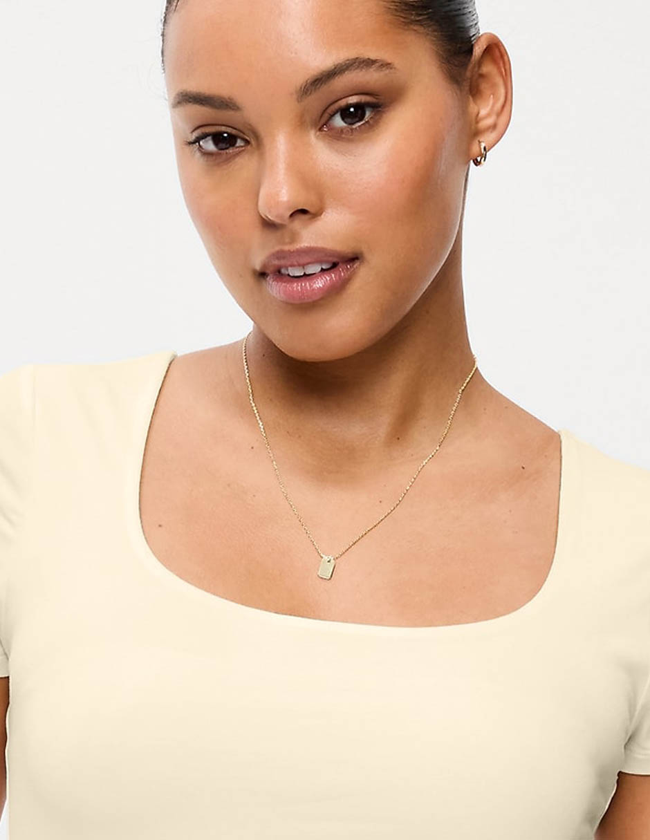 Playera manga corta cuello cuadrado para mujer 3