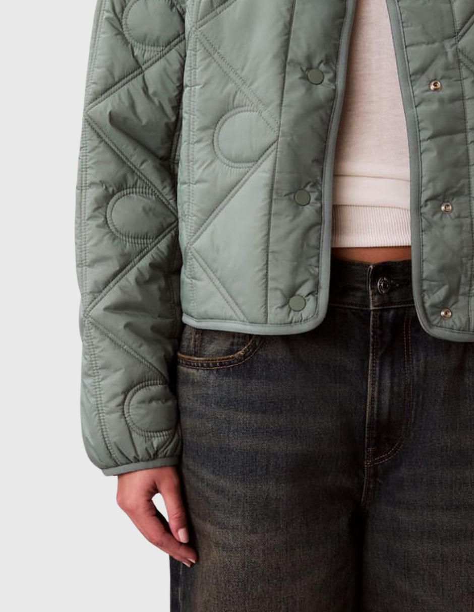 Chamarra acolchada impermeable para mujer 4